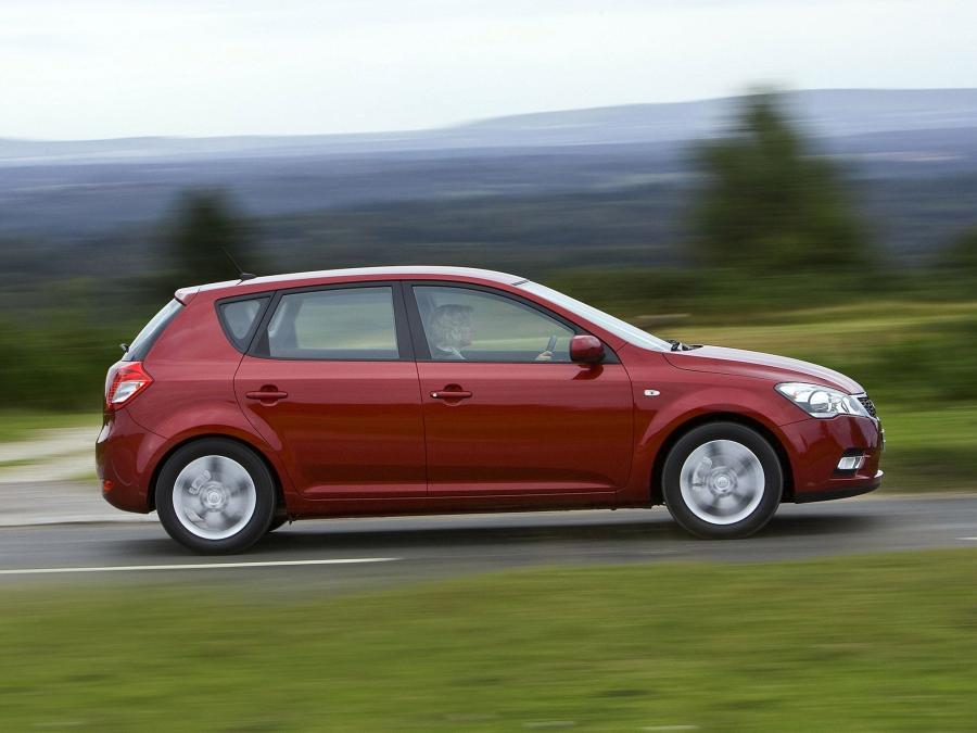  Kia cee&rsquo;d EcoDynamics 2009 года  (UK) (фото 7 из 10)